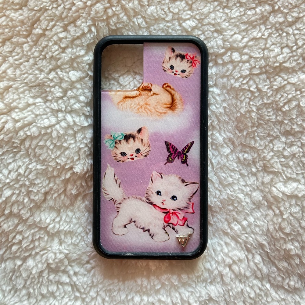 iPhone 11 cat wildflower case💜